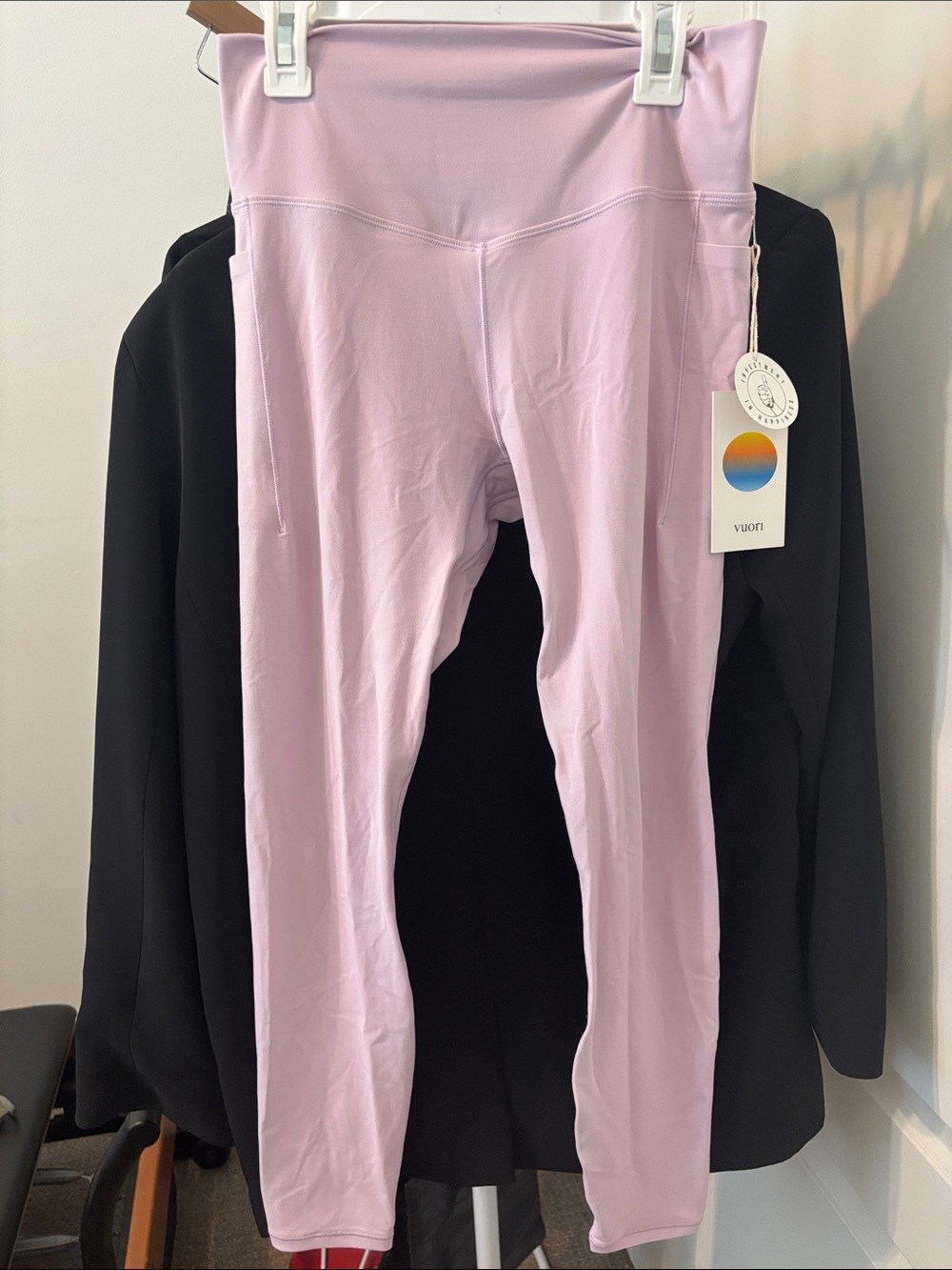 Vuori Women's Lavender Active Leggings with Side Pockets